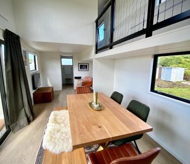 Surat Bay House | Seaspray Cabin