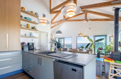 Seatoun House | Seatoun View - 4 bed, 2 bath with spa overlooking Seatoun and Wellington Harbour