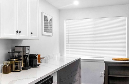 North Beacon Hill Apartment | Seattle Cloud 2BR Prime Location