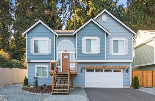 Seattle Metro Area House | Seattle Getaway New Home + Gym