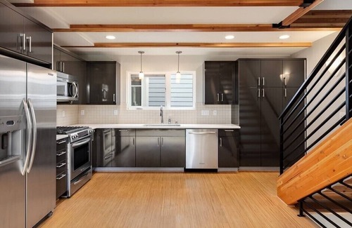 Miller Park House | Seattle Vacation Home: Impeccably finished 2 bedroom/2 bathrooms with parking