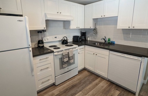 Miller Park House | Seattle Vacation Home: Olympics - Family-friendly, CLEAN & Great Location | 5 Star Hospitality