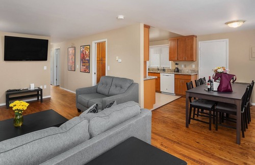 Stevens House | Seattle Vacation Home: Roy Street Cottage - 3 bedroom single family home with yard