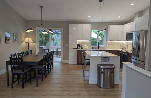 High Point House | Seattle Vacation Home - The Newsroom