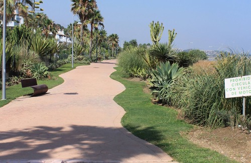 New Golden Mile Apartment | Seaview 2 Bedroom Family Apartment.Walk To The Beach And Amenities