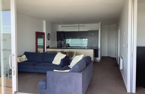 Napier Apartment | Seaview Apartment-2B/@2B on Top story within the West Quay apartments