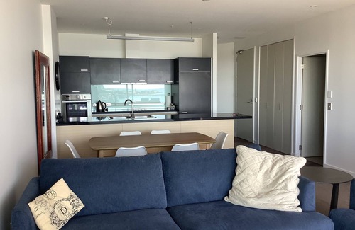 Napier Apartment | Seaview Apartment-2B/@2B on Top story within the West Quay apartments