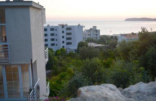 Qazim Pali Apartment | Seaview apartment