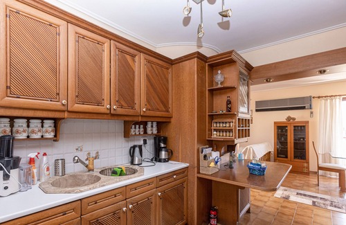 Varkiza Apartment | SeaView apt in Varkiza steps to Beach with Parking