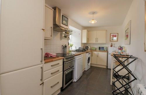 Lochgilphead Cottage | SEAVIEW-BARSLOISNACH COTTAGE, family friendly in Kilmartin
