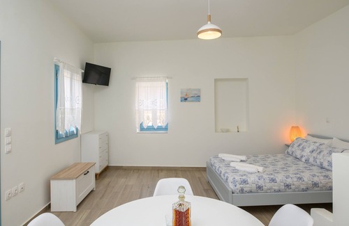 Amorgos Apartment | Seaview cycladic studio