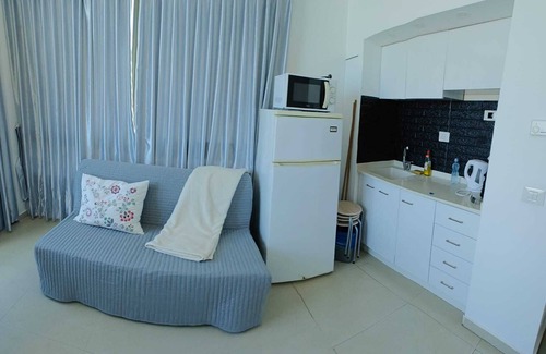 Netanya Apartment | Seaview Escape - 1-bedroom apartment with kitchenette on Netanya beachfront