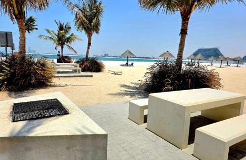 Bab Al Bahr Apartment | Seaview Escape Family Two-Room Apartment with Seaview