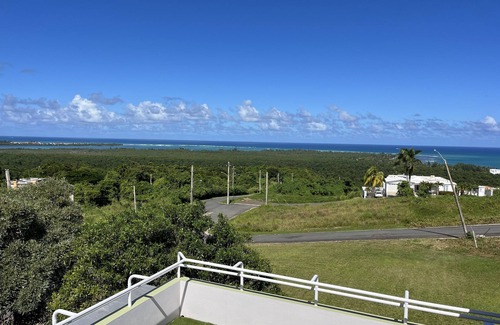 Zarzal House | Seaview family retreat with pool, at 5 min from the beach in Río Grande P.R