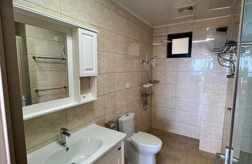 Challengers Hotel | Seaview Gardens