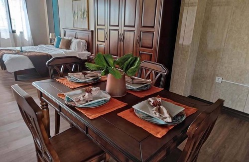 Challengers Hotel | Seaview Gardens
