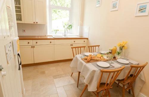 Coverack House | Seaview