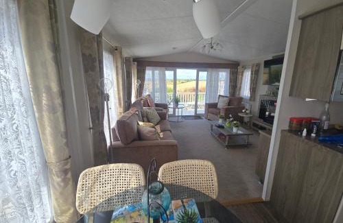 Leysdown-on-Sea House | Seaview