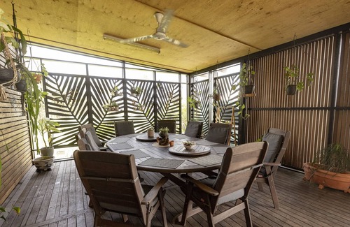 Dundee Beach House | Seaview Holiday Home overlooking Dundee Beach - Sleeps up to 12!
