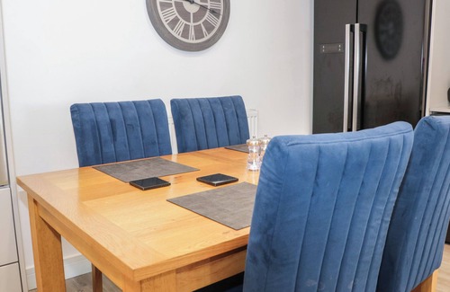 Llanfairfechan Cottage | SEAVIEW HOUSE, country holiday cottage in Llanfairfechan