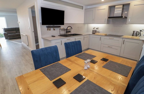 Llanfairfechan Cottage | SEAVIEW HOUSE, country holiday cottage in Llanfairfechan