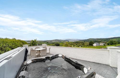 Burnfoot Apartment | Seaview Lodge Apartment 'Sleeping 4 Guests'