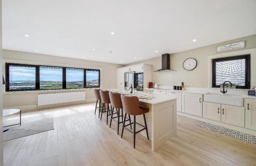 Burnfoot Apartment | Seaview Lodge Apartment 'Sleeping 4 Guests'