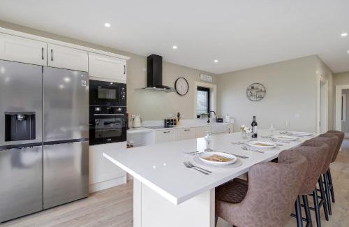 Burnfoot Apartment | Seaview Lodge Apartment 'Sleeping 4 Guests'