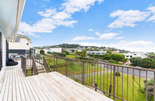 Mangawhai Heads House | Seaview Lookout - Mangawhai Heads Holiday Home