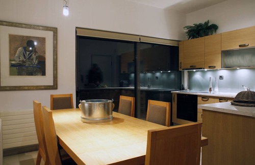 Marathon Villa | Seaview maisonette schinias, is a modern property with exceptional sea view!
