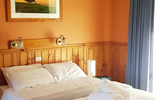 Burnt Pine Hotel | Seaview Norfolk Island