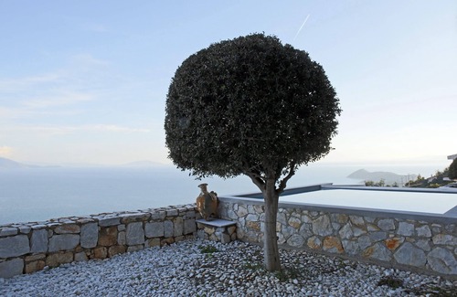 Marathon Villa | Seaview Salty Schinias, is a stunning private house with amazing view!