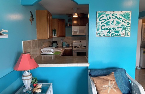 George Town Condo | SeaView Shell-ay, Hideaways