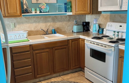George Town Condo | SeaView Shell-ay, Hideaways