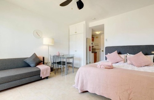 Benalmadena Costa Apartment | Seaview Studio in Benal Beach Holiday Complex