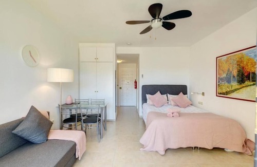 Benalmadena Costa Apartment | Seaview Studio in Benal Beach Holiday Complex