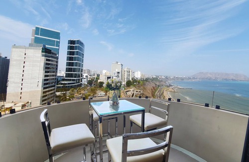 Petit Jean Ocharan Apartment | Seaview Terrace Pacific KING 4BR/3BA JW Marriott
