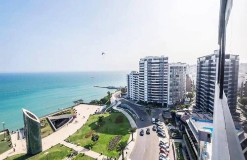 Petit Jean Ocharan Apartment | Seaview Terrace Pacific KING 4BR/3BA JW Marriott