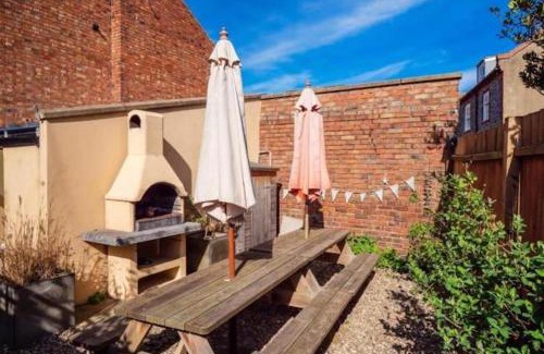 Sheringham House | Seaview Villa - Norfolk Cottage Agency