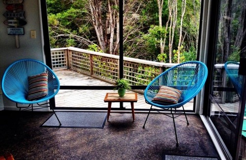 Langs Beach House | Seaviews, 3 minute stroll to beach