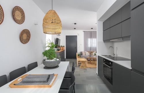 Lahania Villa | Seawater Villa