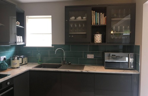 Sutton-on-Sea House | Seaways Holiday Cottage - 3 bed, 2 bath, dog friendly bungalow near beach