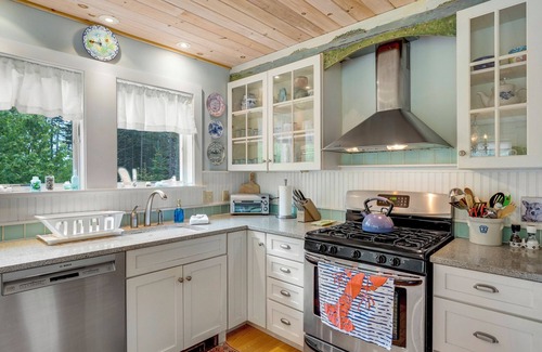 Southport Cottage | Seawood Sunset Cottage: Southport Island