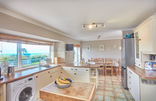 Trelights House | Seawynds is a lovely spacious property with panoramic coastal views set above the picturesque cove o