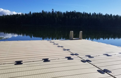 Yellow Point House | Seb's Lakehouse (10 Ft Barrel Sauna -Hot Tub -King Bed)