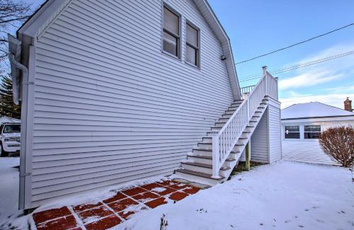Sebago Apartment | Sebago Lake Haven Water Views, Steps to Shoreline