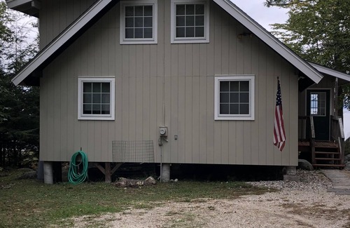 Standish Cottage | Sebago Lake Waterfront Rentals