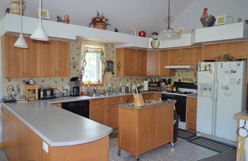 Naples House | Sebago Waterfront Naples Maine-Dog Friendly-Sleeps 10