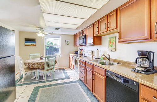 Sebastian Highlands House | Sebastian Home w/Large Deck Near Golfing & Beach