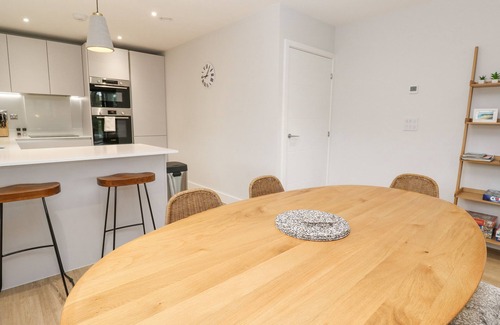 Maenporth Cottage | SEBASTIAN'S VIEW, family friendly, luxury holiday cottage in Falmouth